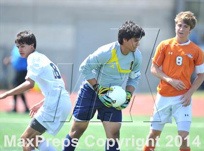Thumbnail 3 in Pine Tree vs. Wakeland (UIL 4A Region 2 Semifinal) photogallery.
