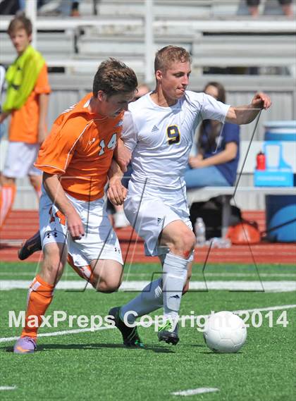 Thumbnail 2 in Pine Tree vs. Wakeland (UIL 4A Region 2 Semifinal) photogallery.