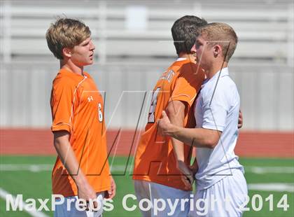 Thumbnail 2 in Pine Tree vs. Wakeland (UIL 4A Region 2 Semifinal) photogallery.