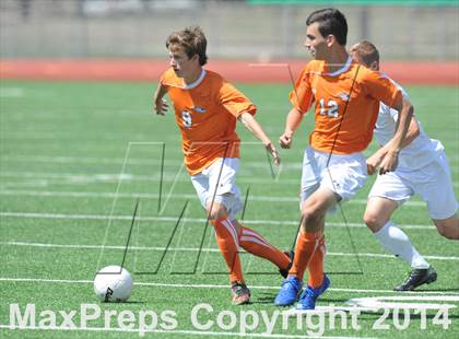 Thumbnail 3 in Pine Tree vs. Wakeland (UIL 4A Region 2 Semifinal) photogallery.