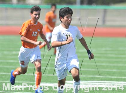 Thumbnail 2 in Pine Tree vs. Wakeland (UIL 4A Region 2 Semifinal) photogallery.