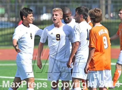Thumbnail 3 in Pine Tree vs. Wakeland (UIL 4A Region 2 Semifinal) photogallery.