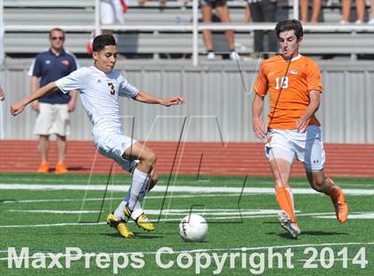 Thumbnail 1 in Pine Tree vs. Wakeland (UIL 4A Region 2 Semifinal) photogallery.