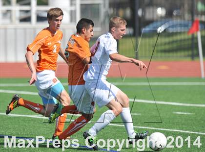 Thumbnail 2 in Pine Tree vs. Wakeland (UIL 4A Region 2 Semifinal) photogallery.