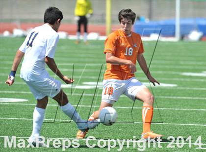 Thumbnail 1 in Pine Tree vs. Wakeland (UIL 4A Region 2 Semifinal) photogallery.