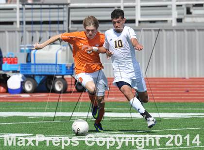 Thumbnail 3 in Pine Tree vs. Wakeland (UIL 4A Region 2 Semifinal) photogallery.