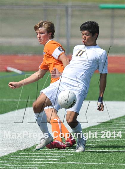 Thumbnail 3 in Pine Tree vs. Wakeland (UIL 4A Region 2 Semifinal) photogallery.