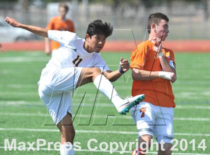 Thumbnail 1 in Pine Tree vs. Wakeland (UIL 4A Region 2 Semifinal) photogallery.