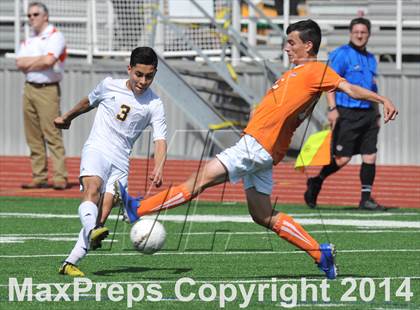 Thumbnail 2 in Pine Tree vs. Wakeland (UIL 4A Region 2 Semifinal) photogallery.