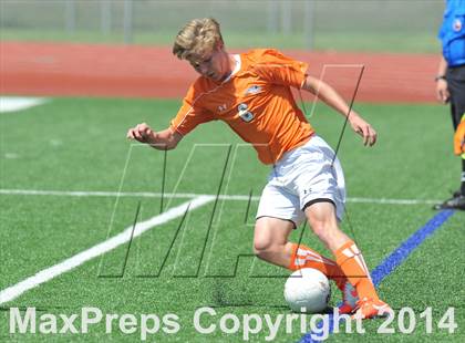 Thumbnail 3 in Pine Tree vs. Wakeland (UIL 4A Region 2 Semifinal) photogallery.