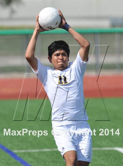 Thumbnail 1 in Pine Tree vs. Wakeland (UIL 4A Region 2 Semifinal) photogallery.