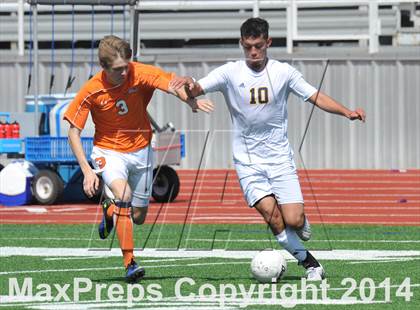 Thumbnail 2 in Pine Tree vs. Wakeland (UIL 4A Region 2 Semifinal) photogallery.