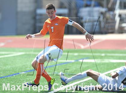 Thumbnail 2 in Pine Tree vs. Wakeland (UIL 4A Region 2 Semifinal) photogallery.