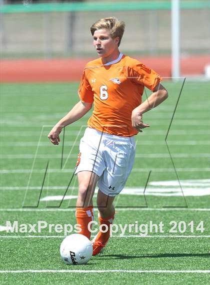Thumbnail 1 in Pine Tree vs. Wakeland (UIL 4A Region 2 Semifinal) photogallery.