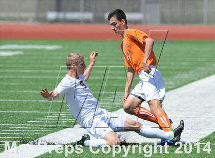 Thumbnail 1 in Pine Tree vs. Wakeland (UIL 4A Region 2 Semifinal) photogallery.