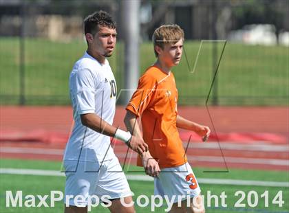 Thumbnail 1 in Pine Tree vs. Wakeland (UIL 4A Region 2 Semifinal) photogallery.