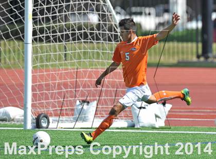 Thumbnail 3 in Pine Tree vs. Wakeland (UIL 4A Region 2 Semifinal) photogallery.
