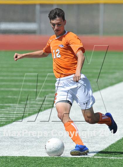 Thumbnail 2 in Pine Tree vs. Wakeland (UIL 4A Region 2 Semifinal) photogallery.