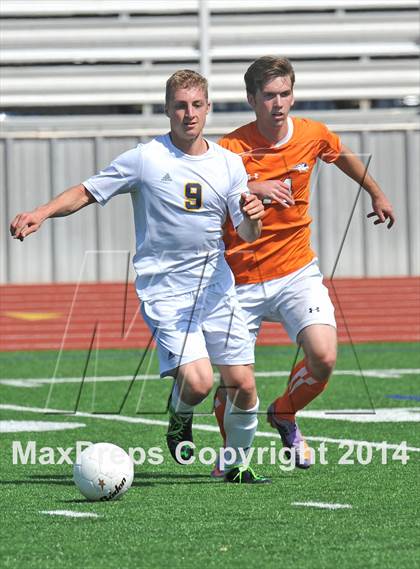 Thumbnail 1 in Pine Tree vs. Wakeland (UIL 4A Region 2 Semifinal) photogallery.