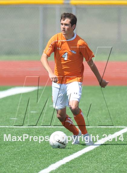 Thumbnail 3 in Pine Tree vs. Wakeland (UIL 4A Region 2 Semifinal) photogallery.