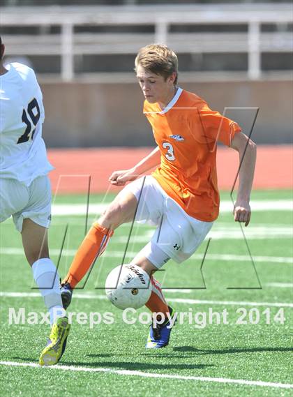 Thumbnail 1 in Pine Tree vs. Wakeland (UIL 4A Region 2 Semifinal) photogallery.