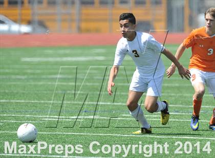 Thumbnail 1 in Pine Tree vs. Wakeland (UIL 4A Region 2 Semifinal) photogallery.