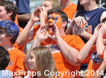 Thumbnail 2 in Pine Tree vs. Wakeland (UIL 4A Region 2 Semifinal) photogallery.