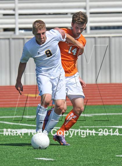 Thumbnail 2 in Pine Tree vs. Wakeland (UIL 4A Region 2 Semifinal) photogallery.