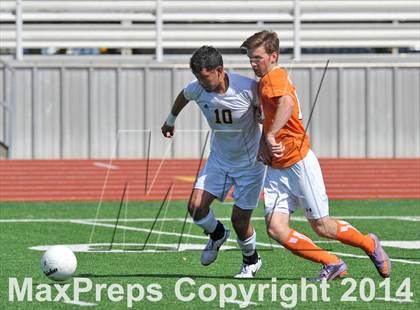 Thumbnail 1 in Pine Tree vs. Wakeland (UIL 4A Region 2 Semifinal) photogallery.