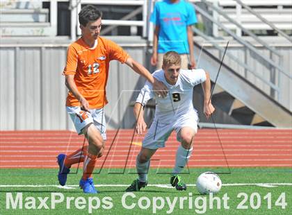 Thumbnail 2 in Pine Tree vs. Wakeland (UIL 4A Region 2 Semifinal) photogallery.