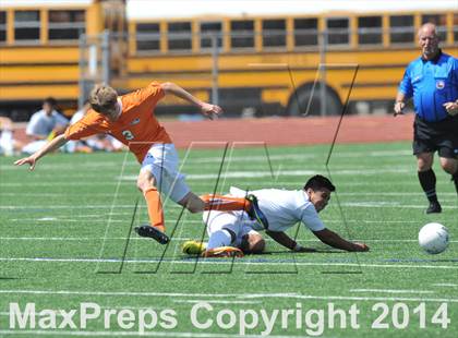 Thumbnail 1 in Pine Tree vs. Wakeland (UIL 4A Region 2 Semifinal) photogallery.