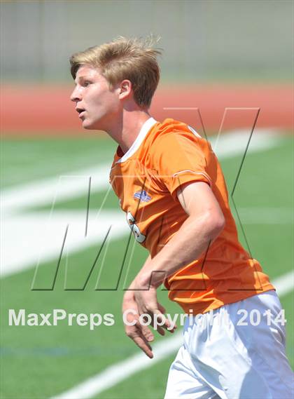Thumbnail 3 in Pine Tree vs. Wakeland (UIL 4A Region 2 Semifinal) photogallery.