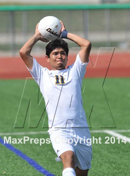 Thumbnail 2 in Pine Tree vs. Wakeland (UIL 4A Region 2 Semifinal) photogallery.