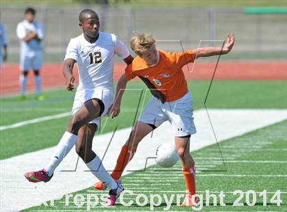 Thumbnail 2 in Pine Tree vs. Wakeland (UIL 4A Region 2 Semifinal) photogallery.