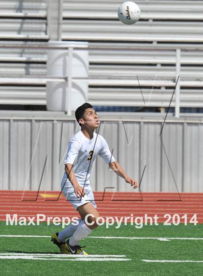Thumbnail 1 in Pine Tree vs. Wakeland (UIL 4A Region 2 Semifinal) photogallery.