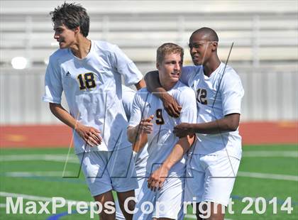 Thumbnail 3 in Pine Tree vs. Wakeland (UIL 4A Region 2 Semifinal) photogallery.