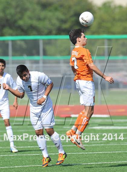Thumbnail 3 in Pine Tree vs. Wakeland (UIL 4A Region 2 Semifinal) photogallery.