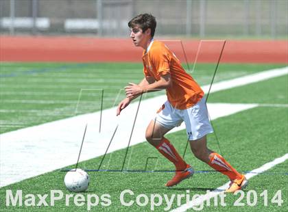 Thumbnail 2 in Pine Tree vs. Wakeland (UIL 4A Region 2 Semifinal) photogallery.
