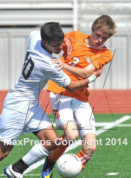 Thumbnail 1 in Pine Tree vs. Wakeland (UIL 4A Region 2 Semifinal) photogallery.