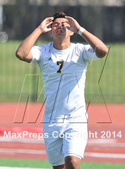 Thumbnail 2 in Pine Tree vs. Wakeland (UIL 4A Region 2 Semifinal) photogallery.