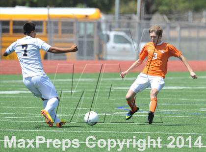Thumbnail 1 in Pine Tree vs. Wakeland (UIL 4A Region 2 Semifinal) photogallery.