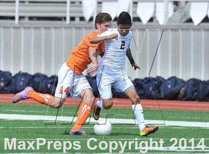 Thumbnail 1 in Pine Tree vs. Wakeland (UIL 4A Region 2 Semifinal) photogallery.