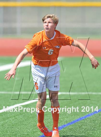 Thumbnail 3 in Pine Tree vs. Wakeland (UIL 4A Region 2 Semifinal) photogallery.