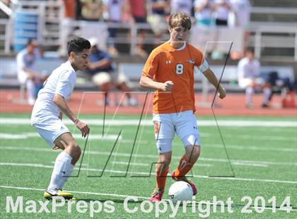 Thumbnail 1 in Pine Tree vs. Wakeland (UIL 4A Region 2 Semifinal) photogallery.