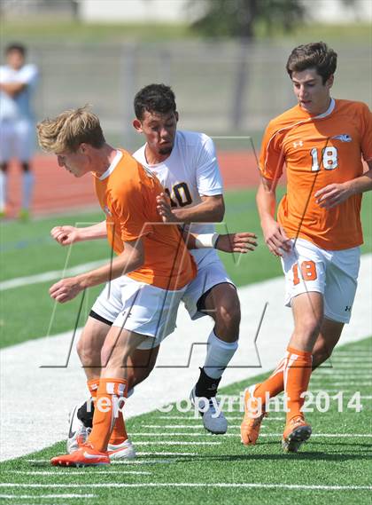 Thumbnail 3 in Pine Tree vs. Wakeland (UIL 4A Region 2 Semifinal) photogallery.