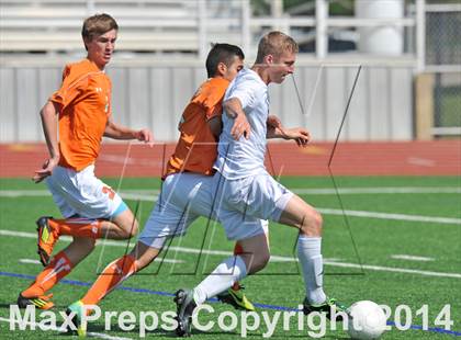 Thumbnail 1 in Pine Tree vs. Wakeland (UIL 4A Region 2 Semifinal) photogallery.