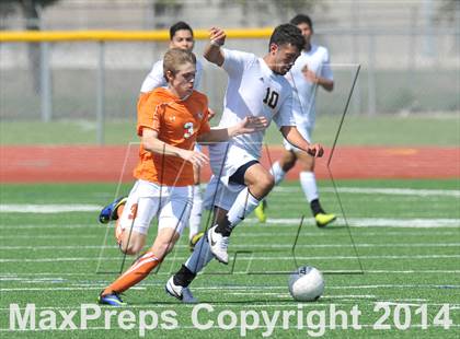 Thumbnail 3 in Pine Tree vs. Wakeland (UIL 4A Region 2 Semifinal) photogallery.