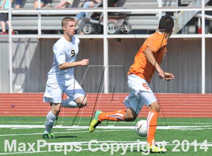 Thumbnail 1 in Pine Tree vs. Wakeland (UIL 4A Region 2 Semifinal) photogallery.
