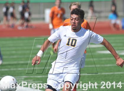 Thumbnail 2 in Pine Tree vs. Wakeland (UIL 4A Region 2 Semifinal) photogallery.