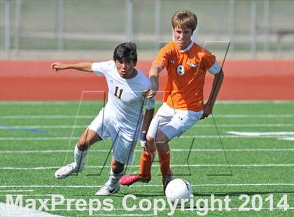 Thumbnail 2 in Pine Tree vs. Wakeland (UIL 4A Region 2 Semifinal) photogallery.